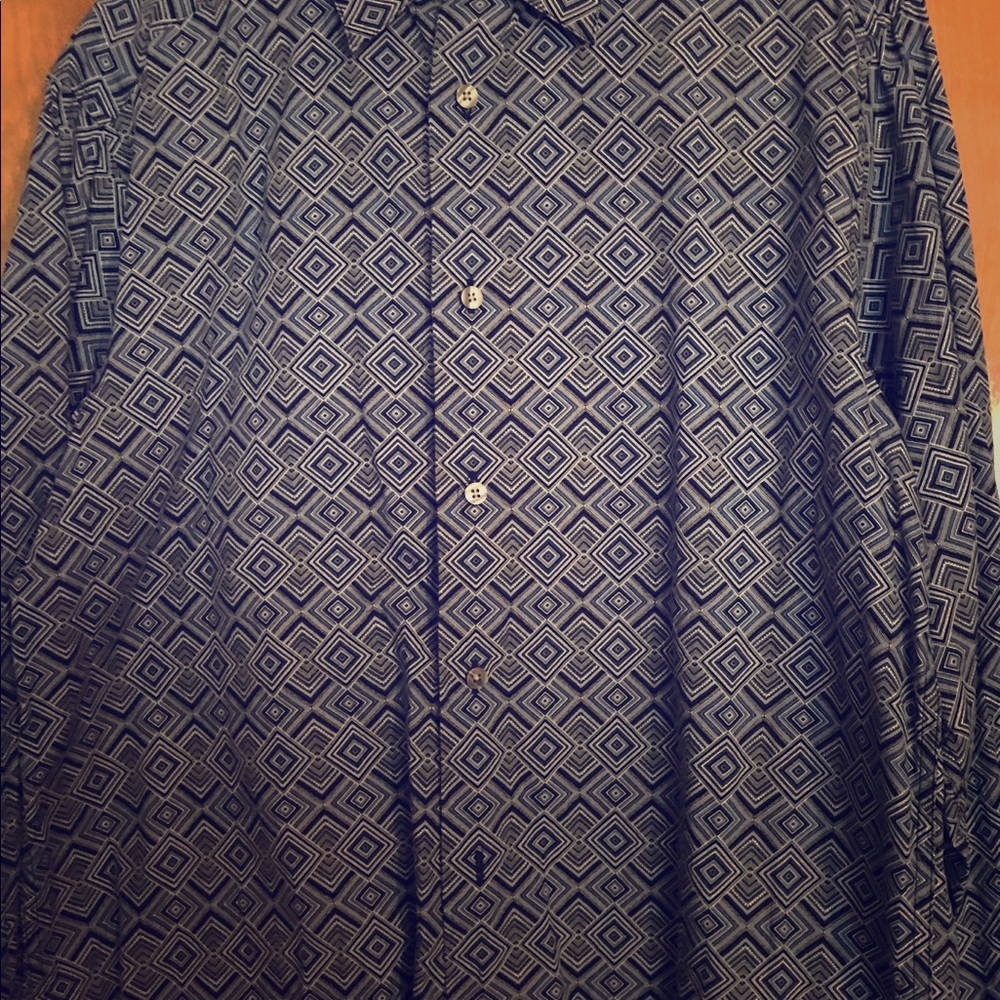 Men’s Medium Mong Sleeve Clairborne Shirt